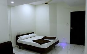 Hotel O Nashik Near Vijay Mamta Theatre Formerly Sahara Inn
